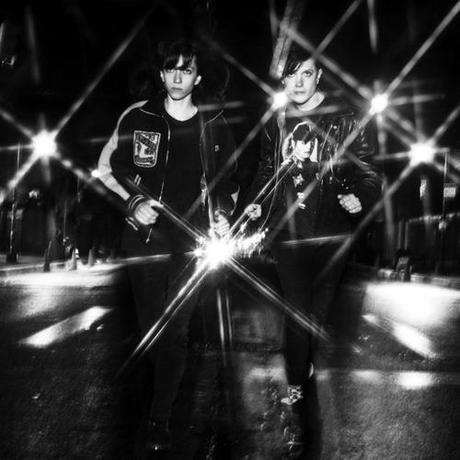 Telepathe: Throw Away This - MP3
Enfin! On commençait à trouver...