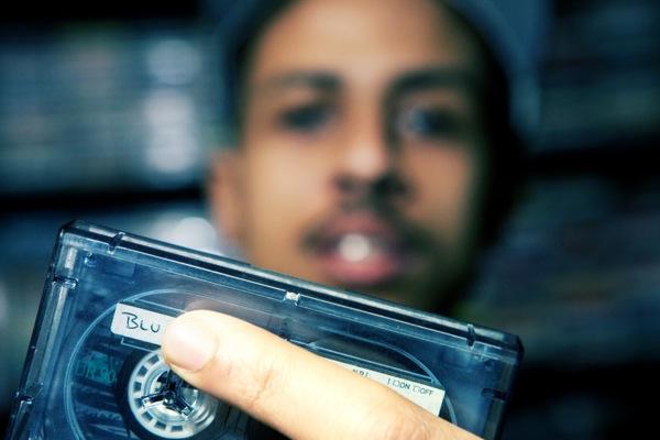 Onze nouveaux titres du rappeur Blu sur son LP digital je s u s ▲