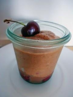 Mousse glacée chocolat - cerise