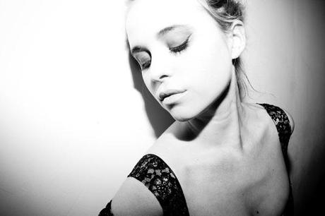 Second single de Kyla La Grange.