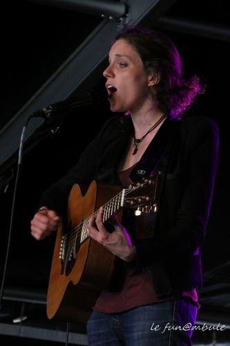 June&Luna,le funambule