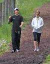 Emma Watson et Johnny Simmons en balade