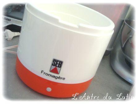 Fromage blanc maison (en fromagère) Fromage_blanc_maison_mini