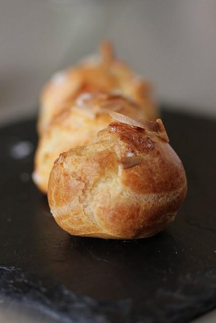 Pâte à choux et éclairs légers aux myrtilles