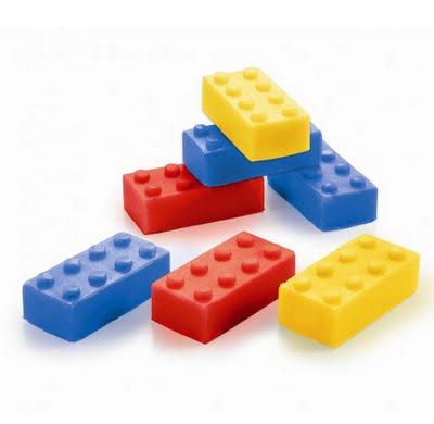 Des savons en forme de Lego