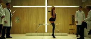 Zahia débordant d’érotisme dans un film pour FHM