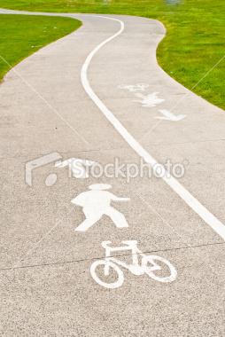 Voie réservée aux piétons et aux bicyclettes