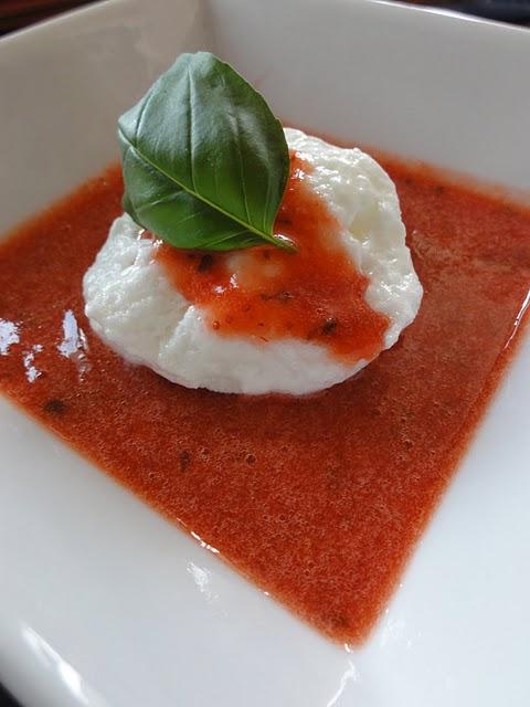 °◦♡ Ile Flotante ultra LIGHT sur son gaspacho fraise-basilic °◦♡