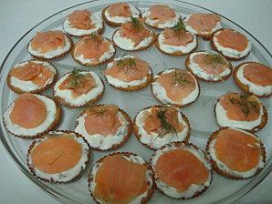 Toast-with-cheese-and-salmon.jpg
