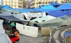 Puerta del Sol à Madrid, l'indignation se cache encore...