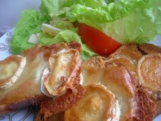 Salade de chèvre chaud au miel