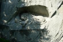 2005-06-lucerne-lion-1
