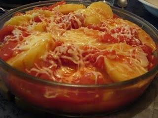 Gratin de pommes de terre à la tomate au micro-ondes