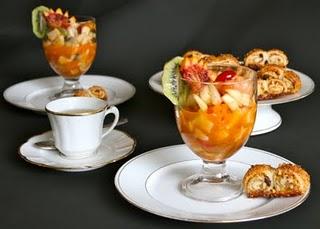 SALADE DE FRUIT FRAIS AU GINGEMBRE ET À LA CARDAMOME