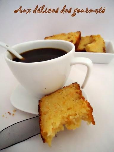 CAKE AUX POMMES, CAROTTES ET AMANDES