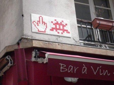 Invader : en attendant la 1000ème mosaïque parisienne (1/8)