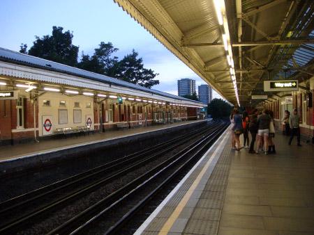 london metro notting hill Comment jai attrapé le London Virus !
