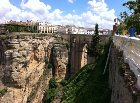 Carnet d’Espagne: Vite, Il faut trouver 450 milliards