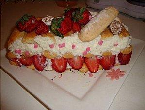 LES VOTES SONT OUVERS Tiramisu fraises chocolat blanc (Le monde de Oum-Linah)