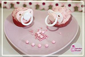 LES VOTES SONT OUVERS Cupcake-a-la-fraise-et-au-biscuit-rose-de-Reims--Cupcakes-.jpg