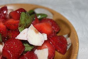 LES VOTES SONT OUVERS Rode fruitsalade (Autour d'un café)