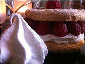 LES VOTES SONT OUVERS Charlotte framboise coco improvisée (Pascaline)