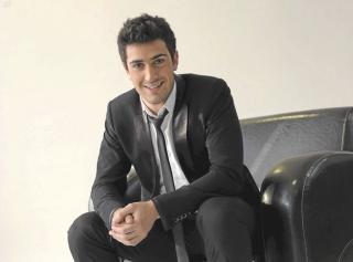 RaphaelHerreriasXFactorJenesuispasquelebeaugossedeserviceportraitw674