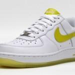nike wmns air force 1 low white high voltage 2 570x427 150x150 Nike WMNS Air Force 1 Low Patent Swoosh Pack 