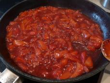 MAGRET DE CANARD & POELEE DE FRAISES AU POIVRE LONG