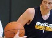 Fredette débute périple