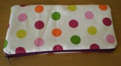 Petites cousettes et shopping à pois