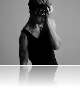 PAPERCUT-MAGAZINE-ALEX-HAMMOND-by-GEORGIE-WILEMAN-03
