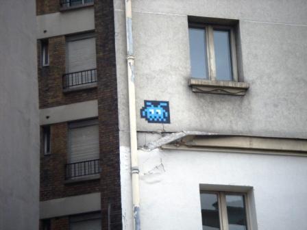 Invader : en attendant la 1000ème mosaïque parisienne (5/8)