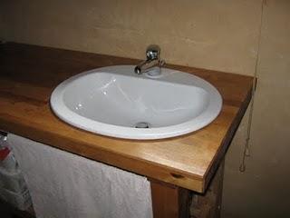 Portes intérieures et lavabo