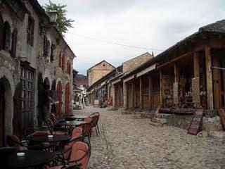 Mostar. Scène 3. Matin.