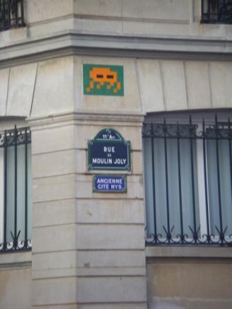 Invader : en attendant la 1000ème mosaïque parisienne (6/8)