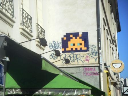 Invader : en attendant la 1000ème mosaïque parisienne (6/8)