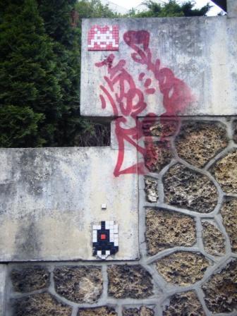 Invader : en attendant la 1000ème mosaïque parisienne (7/8)