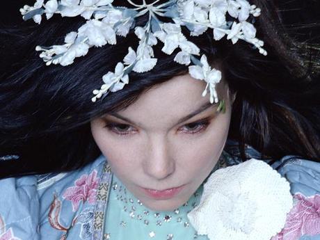 Ca tease pour Björk …
