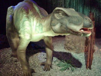 Il est encore là le temps des dinosaures 1/2