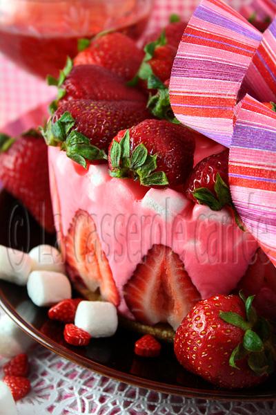Gâteau mousse à la fraise et guimauves
