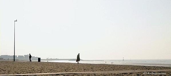 Promenade-sur-la-plage.jpg