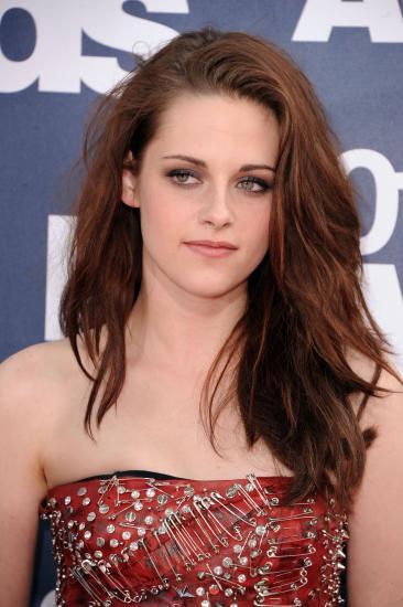 Kristen Stewart magnifique aux MTV Movie Awards