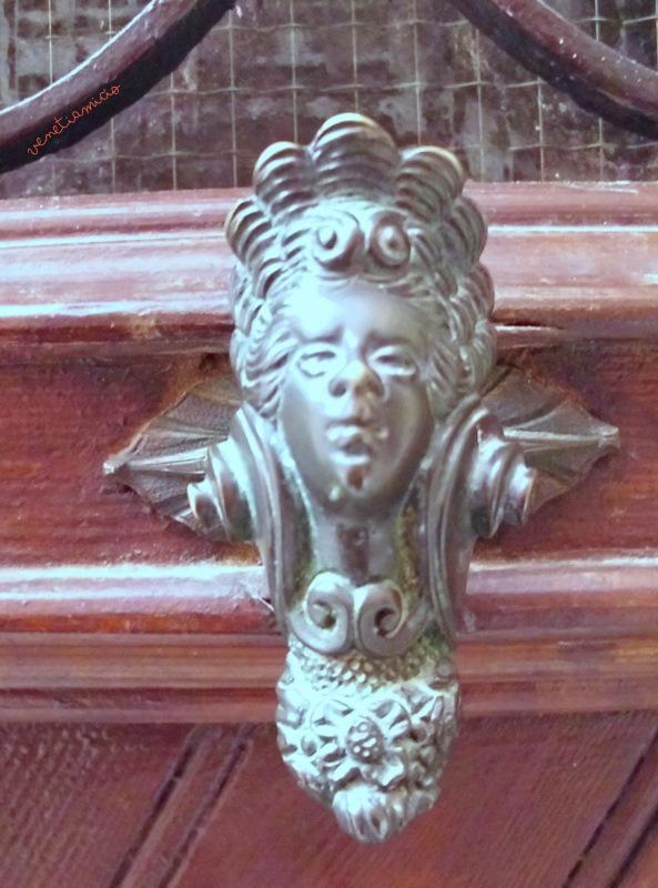 Venise, le lieu du monde où le temps fuit du pas le plus léger, s'envole de l'aile la plis insaisissable.( Henri de Régnier)