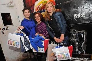 Femme, femme, femme, femme, et femme.. (avec de la #GGP dedans)