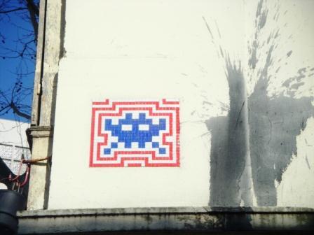 Invader : en attendant la 1000ème mosaïque parisienne (8/8)
