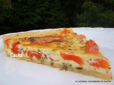 Tarte au picodon  , thym et tomates sur une pâte brisée au vin blanc