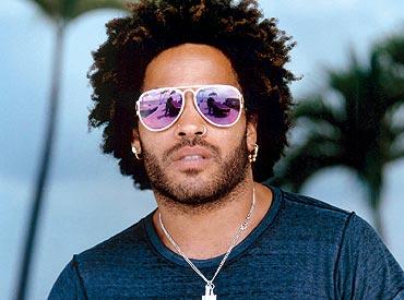 Lenny Kravitz – Stand (If You are gonna run the rain)