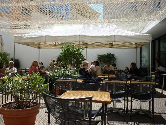 A la mode du treillis militaire pour jardin suspendu - Fnac Cannes