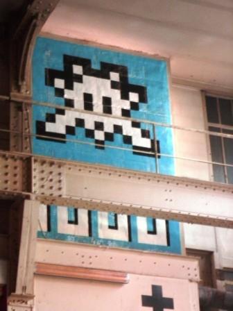 Space Invader : 1000ème mosaïque parisienne
